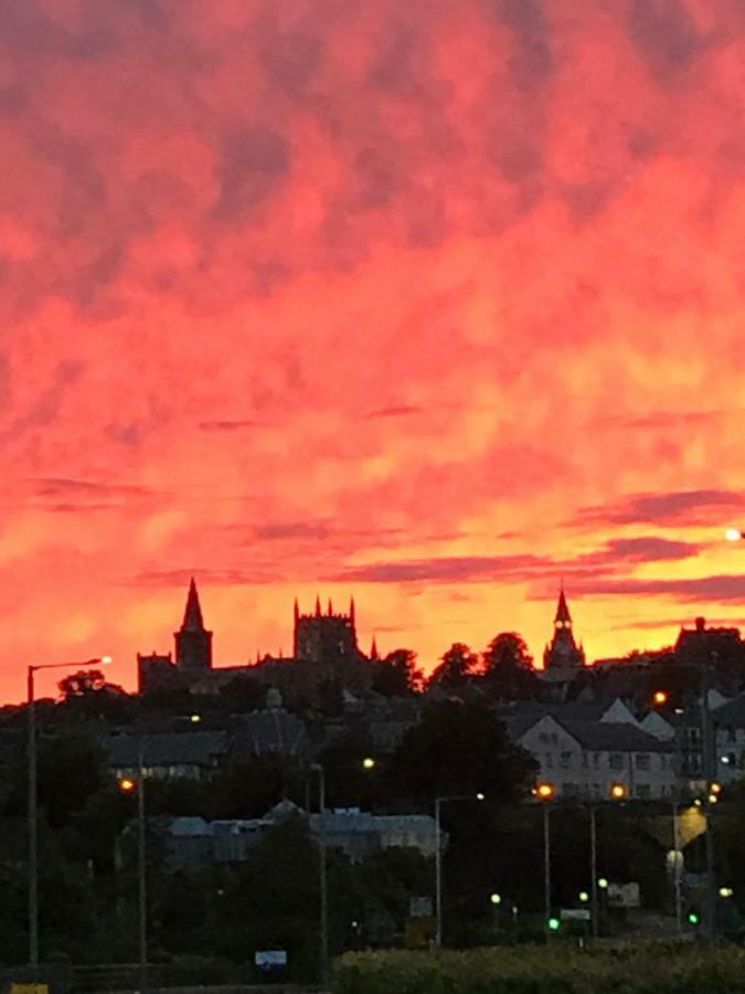Brucefield Avenue, Dunfermline Lejlighed Eksteriør billede